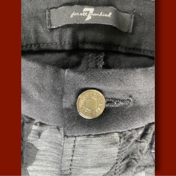 7 for all mankind Black jeans. Floral front, black back new never worn size 26 - Picture 7 of 10